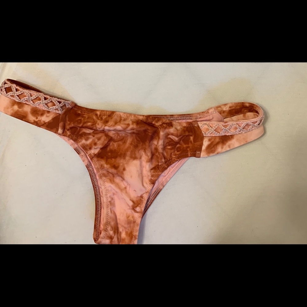Bikini Set - Picture 2 of 2